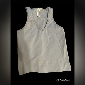 Athleta gently used crop top in grey.